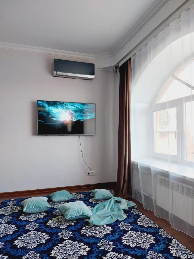Квартира На Плазе Aqtöbe Buitenkant foto