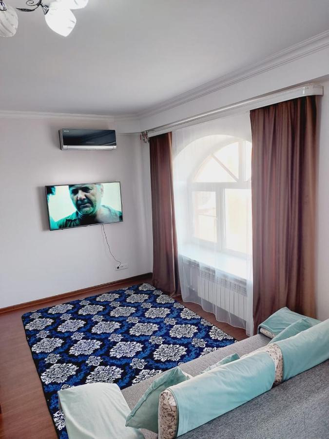 Квартира На Плазе Aqtöbe Buitenkant foto
